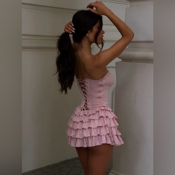 Outcast Pippa corset mini dress in baby pink - Picture 5 of 9